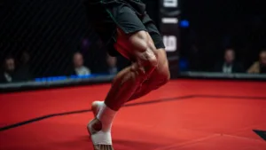 UFC 329 : le comeback de McGregor stoppé net par une blessure au genou