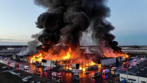 Ukraine frappe la Russie : 379 drones, 7 morts et 100 milliards de roubles de dégâts