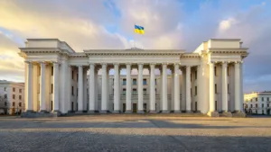 Ukraine : Zelensky remanie le gouvernement et remplace la Première ministre