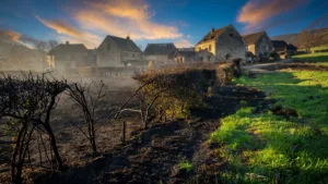 Vagney : incendie de végétation, deux maisons détruites, cent habitants évacués