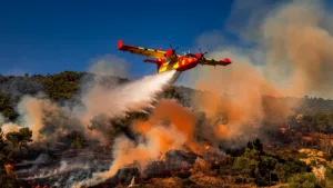 Var : quatre massifs fermés après l&rsquo;incendie de Taradeau, 200 hectares brûlés