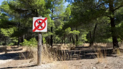 Vaucluse : trois massifs forestiers fermés ce lundi pour risque incendie