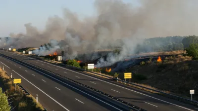 Vendée : un feu de voiture sur l'A83 détruit 5 hectares et coupe l'autoroute
