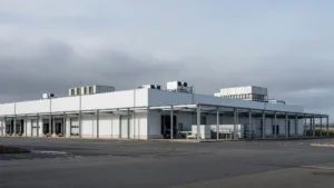 Vendin-le-Vieil : le préfet visite PCB, extension de 17 000 m² pour 2028
