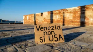 Venise : manifestation contre le yacht de l&rsquo;ambassadeur américain Fertitta