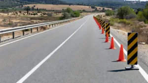 Vidauban : accident sur la RD72, deux voitures impliquées, circulation alternée