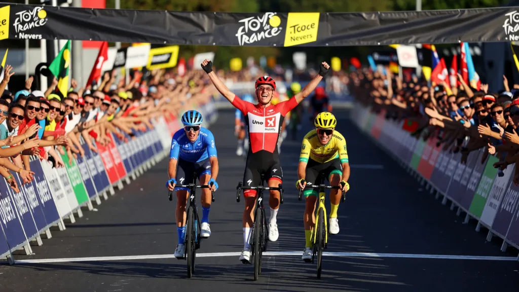 Wærenskjold remporte l'étape la plus rapide de l'histoire du Tour