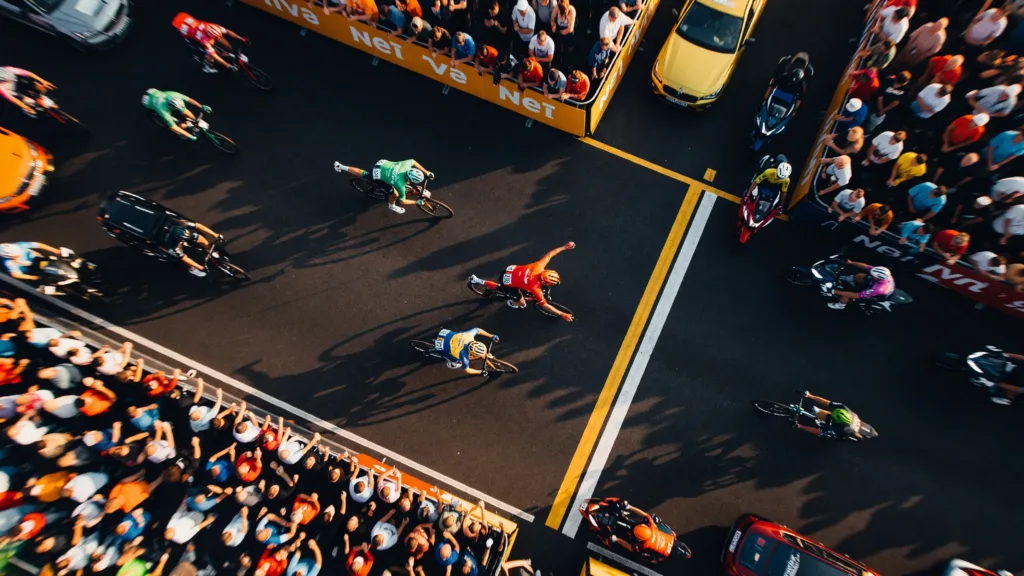 Wærenskjold remporte l'étape record du Tour de France 2026
