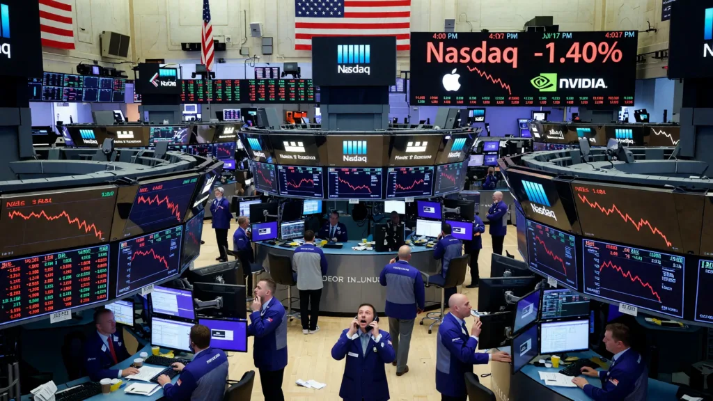 Wall Street vacille, l'IA perd son aura : Nvidia détrôné, le Nasdaq chute