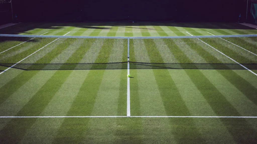 Wimbledon 2026 : Jannik Sinner domine Brooksby et file en huitièmes
